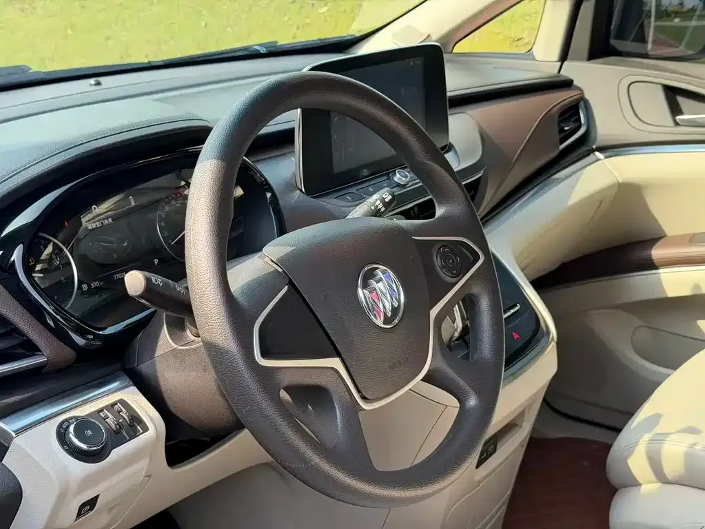 Buick GL8 2022 из CN, фото 6