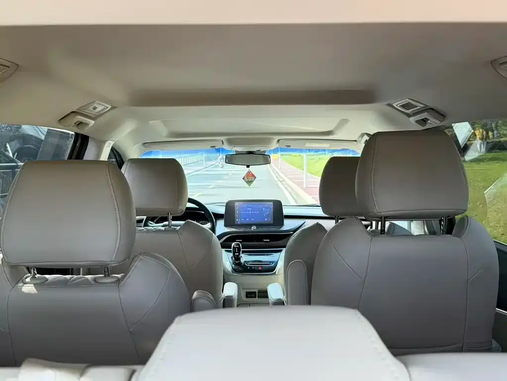 Buick GL8 2022 из CN, фото 3