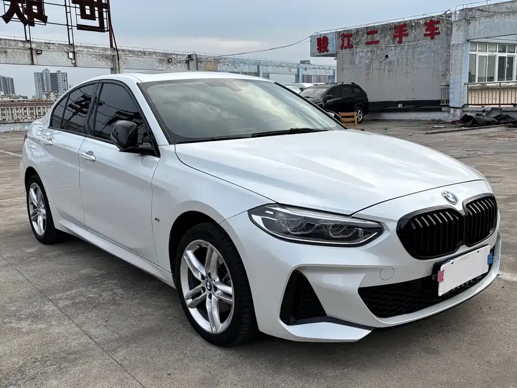 BMW 1 Series 2021 из CN, фото 9