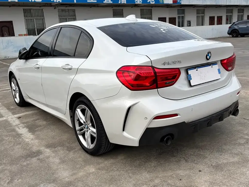BMW 1 Series 2021 из CN, фото 10