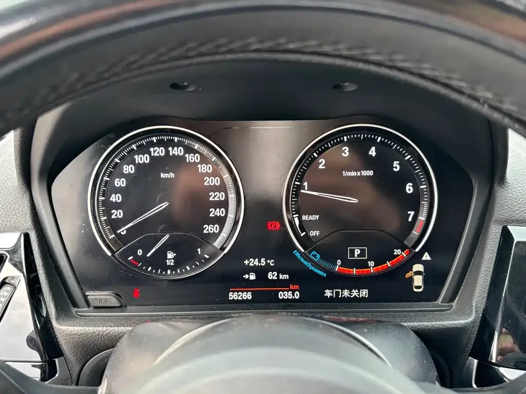 BMW 1 Series 2021 из CN, фото 3