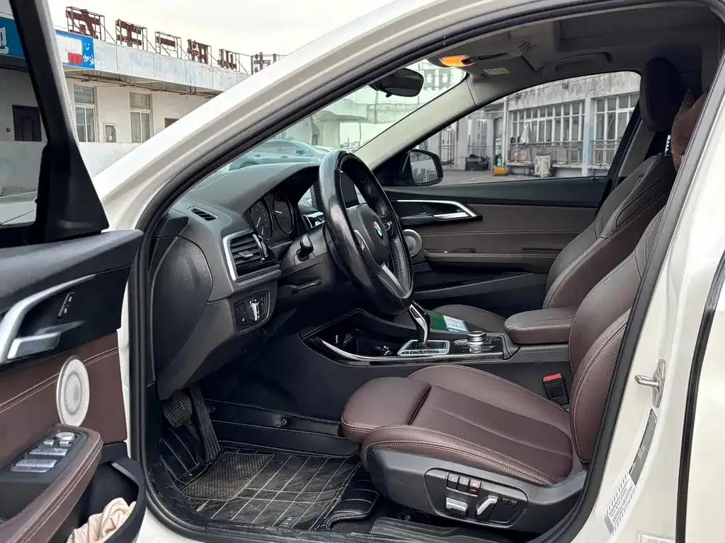 BMW 1 Series 2021 из CN, фото 7