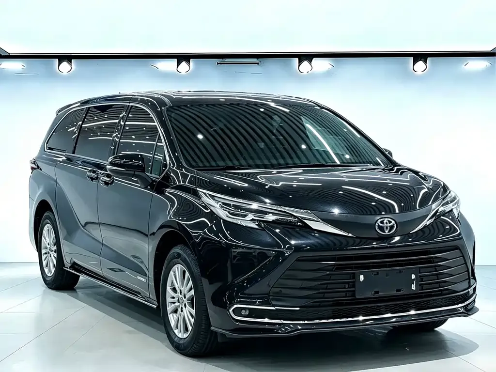 Toyota Sienna — фото 7
