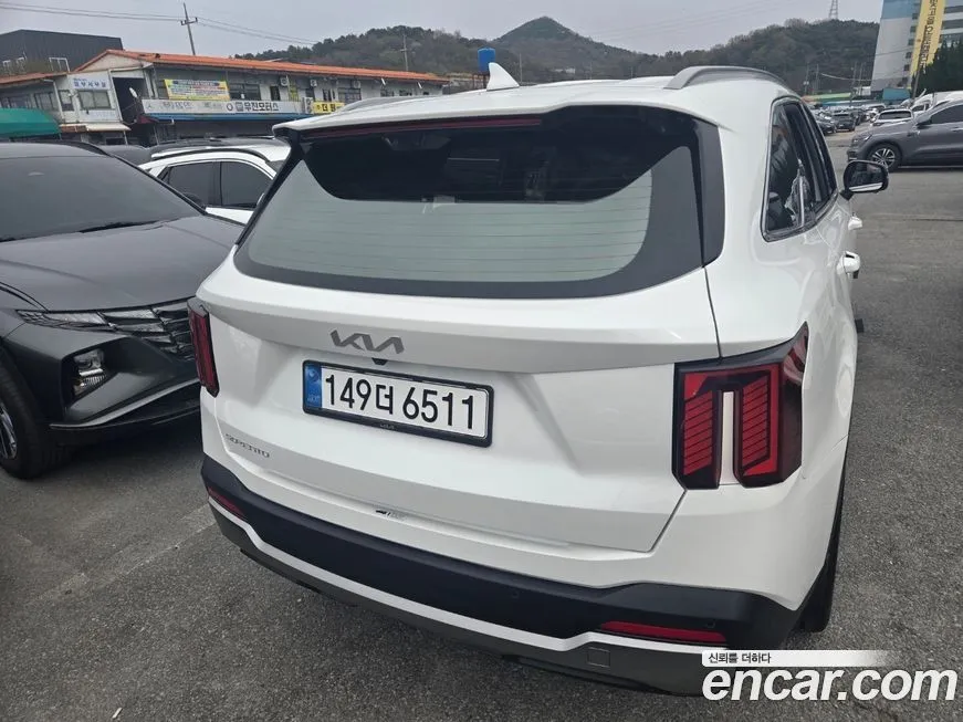 Kia Sorento — фото 5