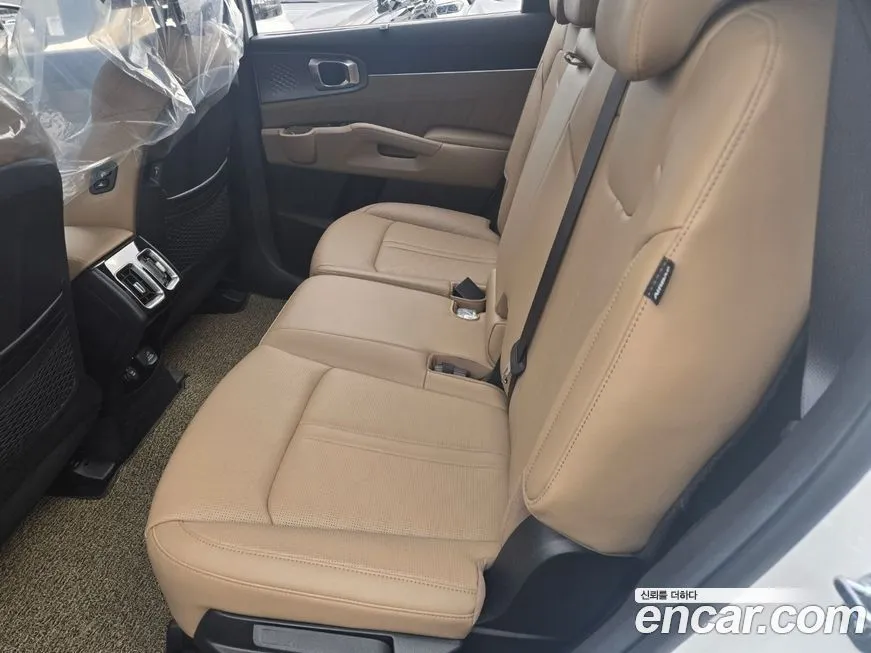 Kia Sorento — фото 6