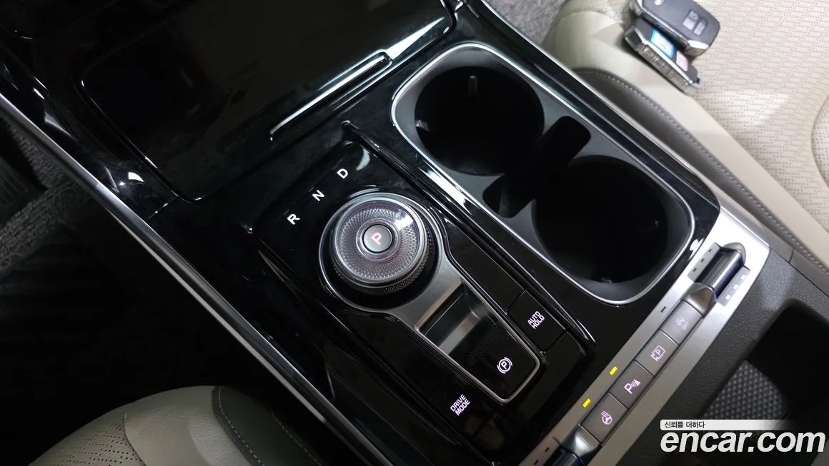 Kia Carnival — фото 10