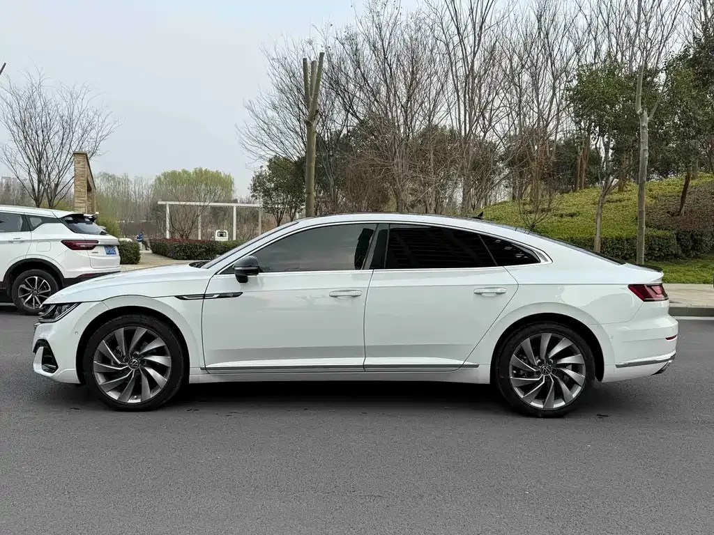 Volkswagen CC 2022 из CN, фото 10