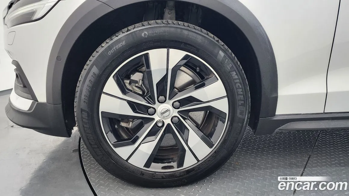 Volvo V60 2021 из KR, фото 6