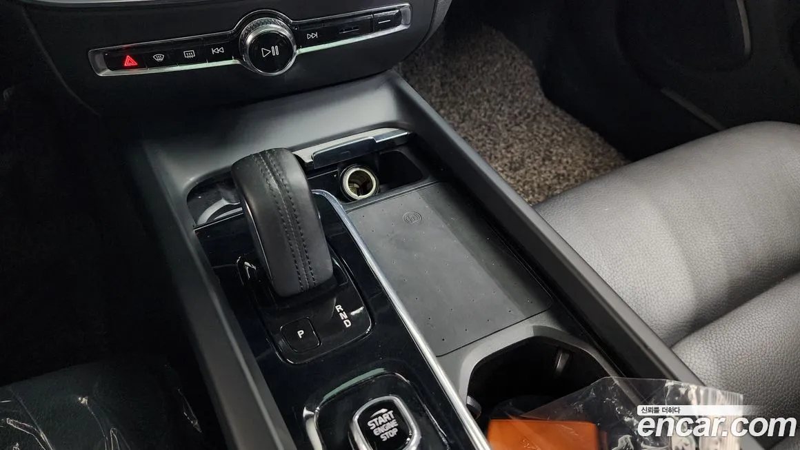 Volvo V60 2021 из KR, фото 4