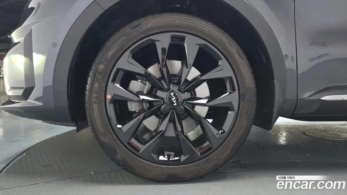 Kia Sorento — фото 6