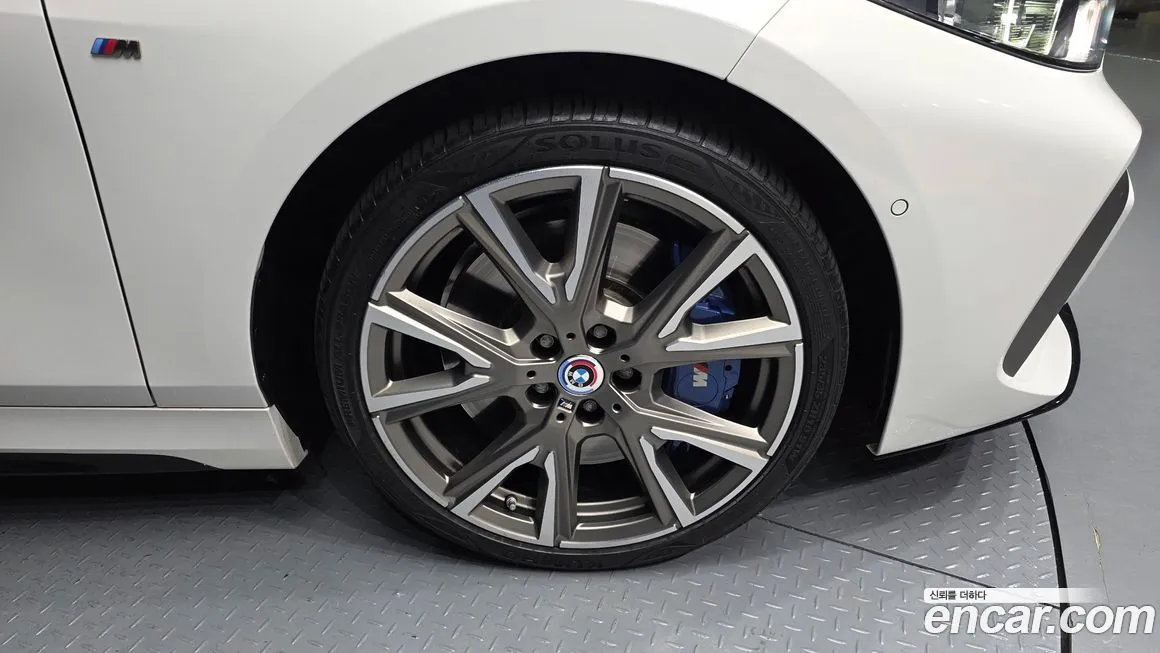 BMW 1-Series 2023 из KR, фото 6