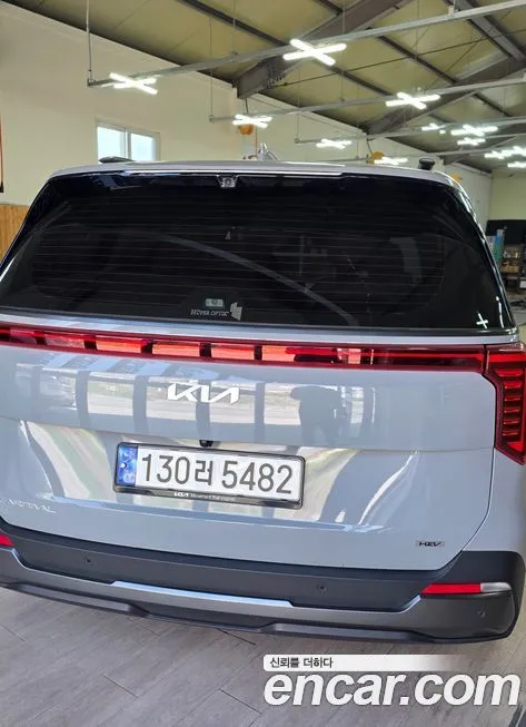 Kia Carnival — фото 10
