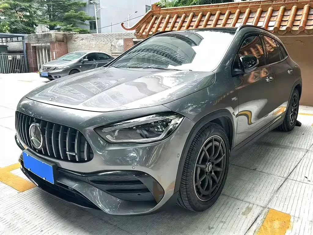 Mercedes-Benz GLA AMG