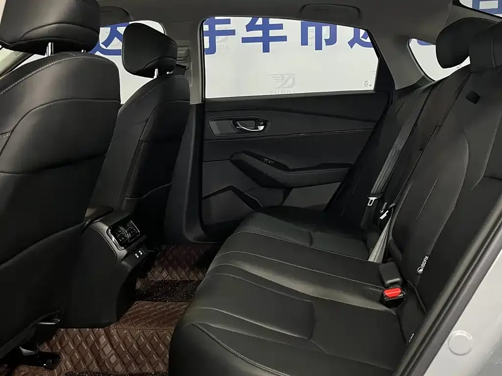 Honda Inspire 2023 из CN, фото 2