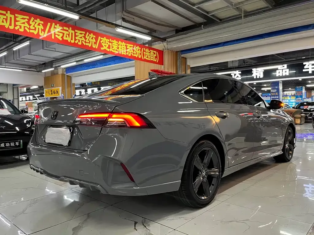 Honda Inspire 2023 из CN, фото 9