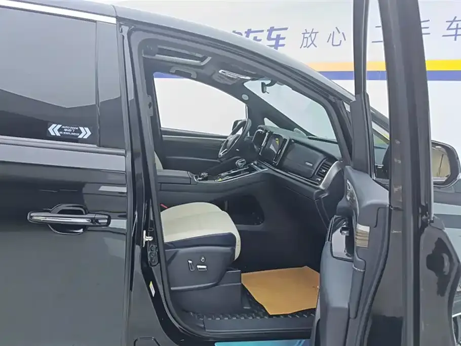 GAC Motor Trumpchi M8 — фото 7