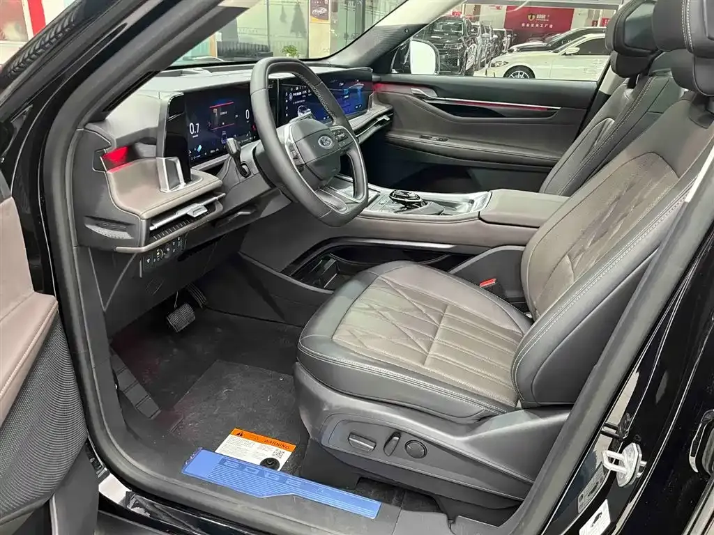 Ford Edge — фото 10