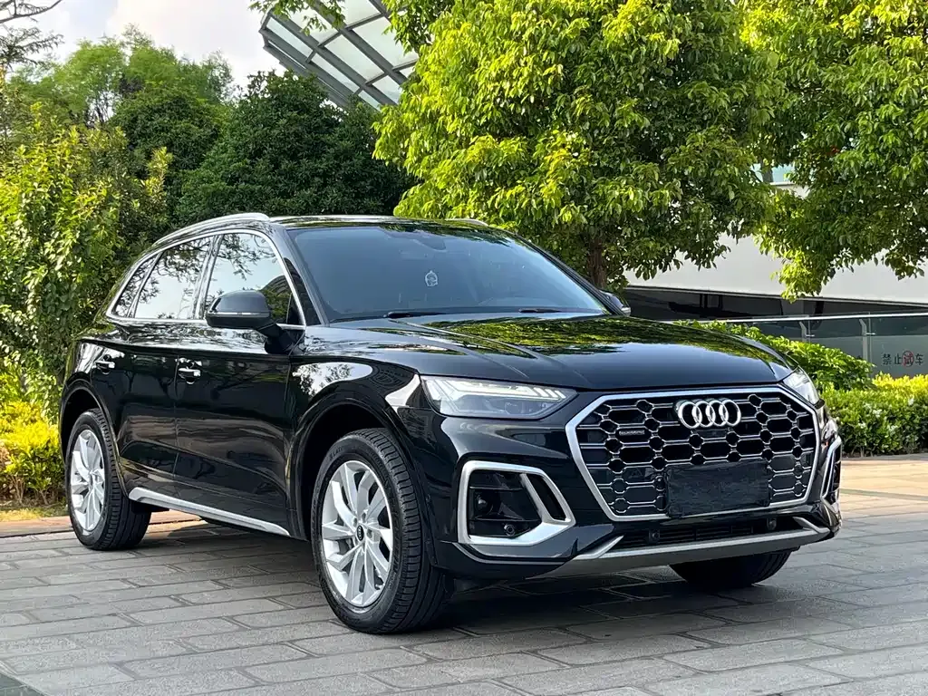Audi Q5L — фото 8