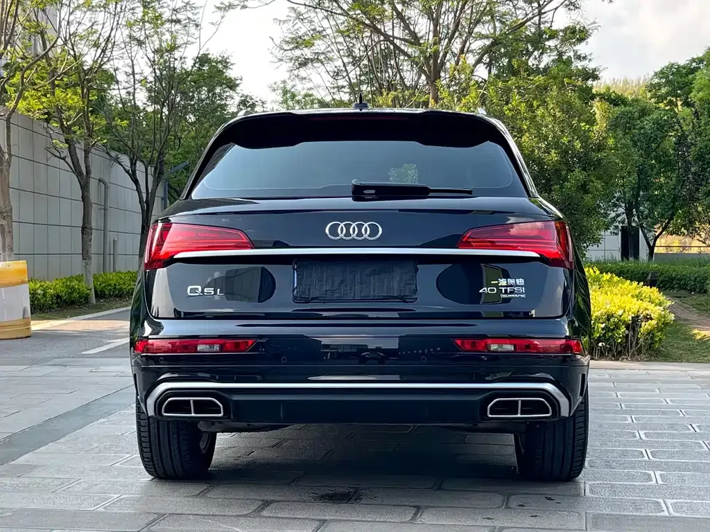 Audi Q5L — фото 7