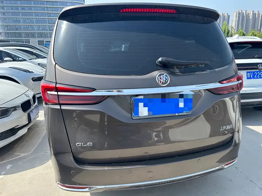 Buick GL8 2023 из CN, фото 5