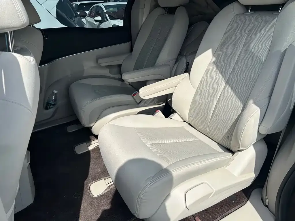 Buick GL8 2023 из CN, фото 4