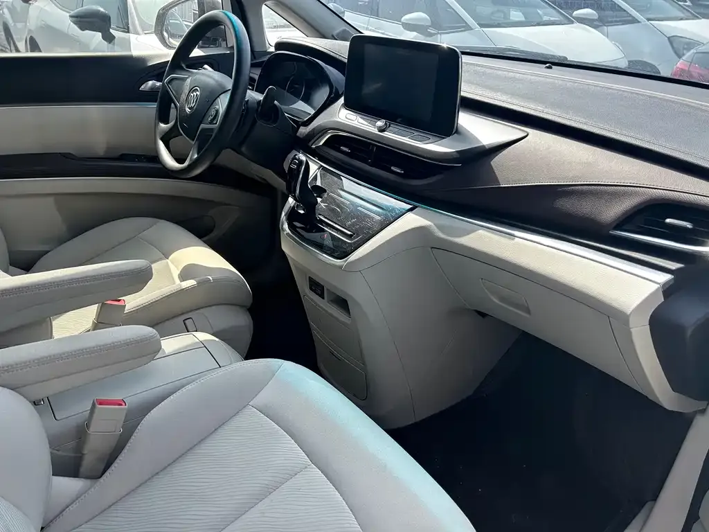 Buick GL8 2023 из CN, фото 6