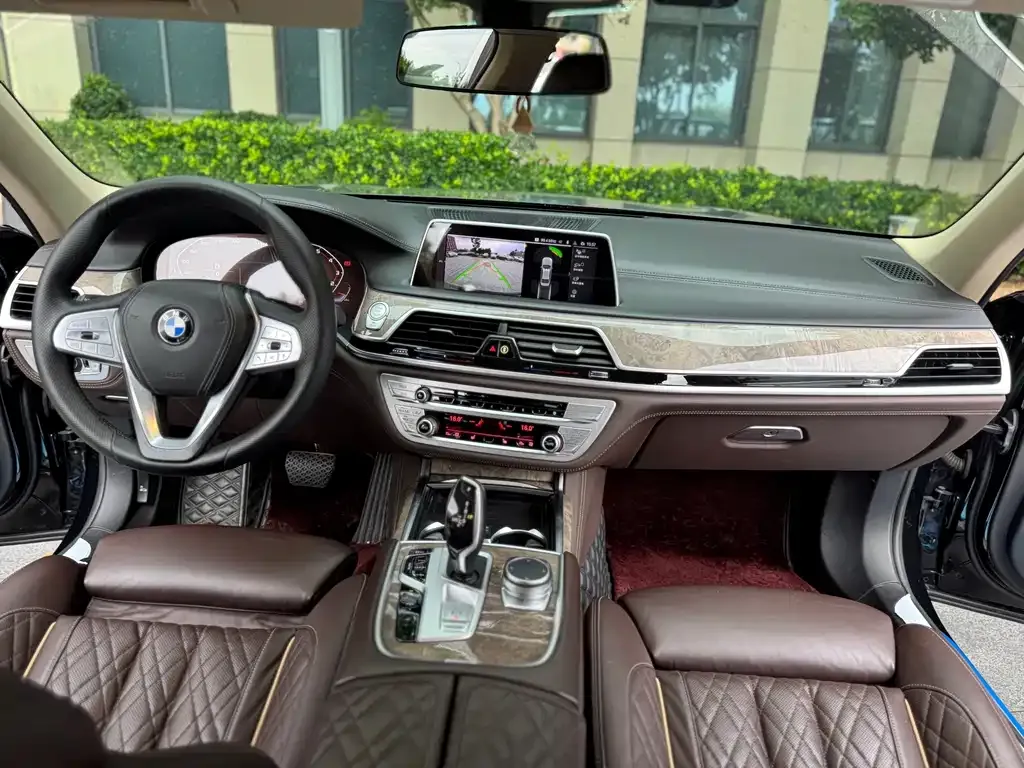 BMW 7 Series 2022 из CN, фото 3