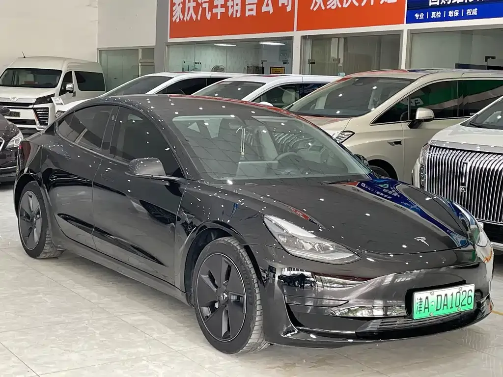 Tesla Model 3 — фото 7