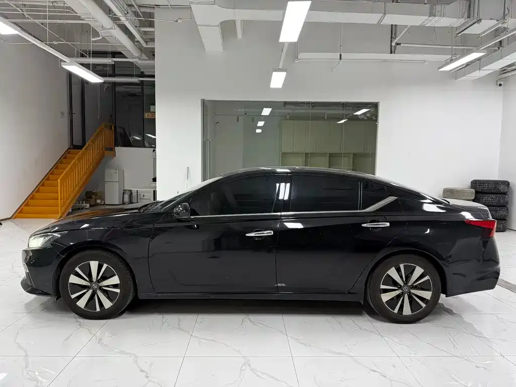 Nissan Teana — фото 8
