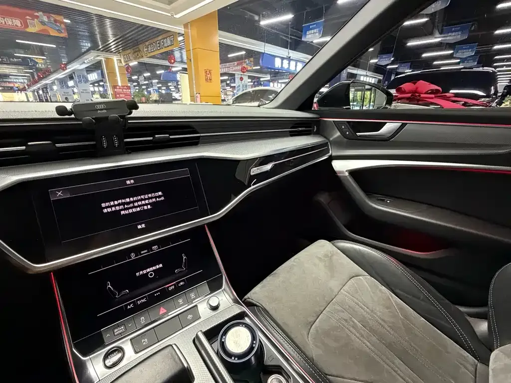 Audi A6L 2022 из CN, фото 8