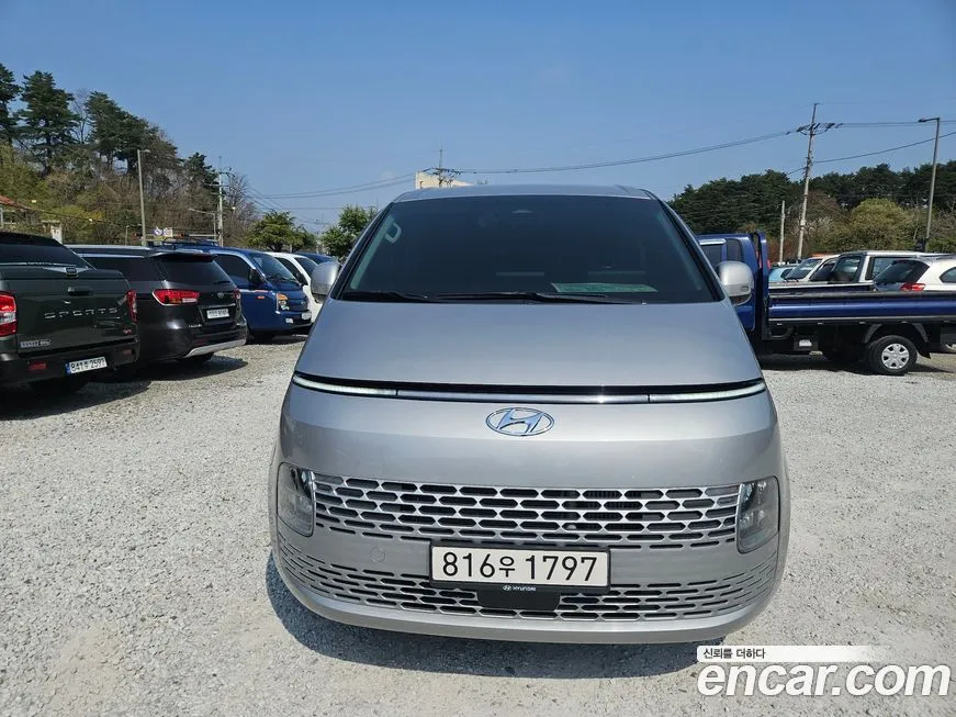 Hyundai Staria — фото 1