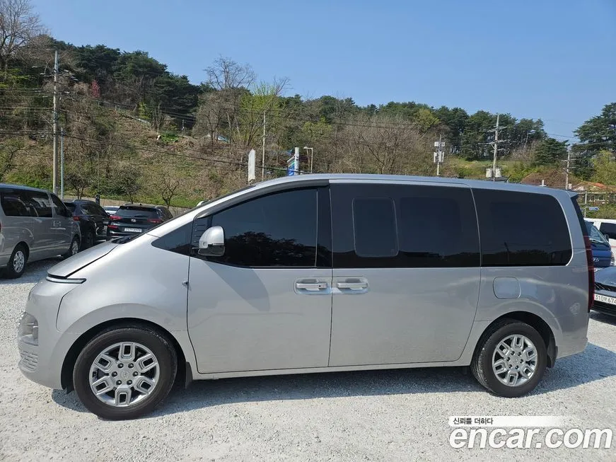 Hyundai Staria — фото 3