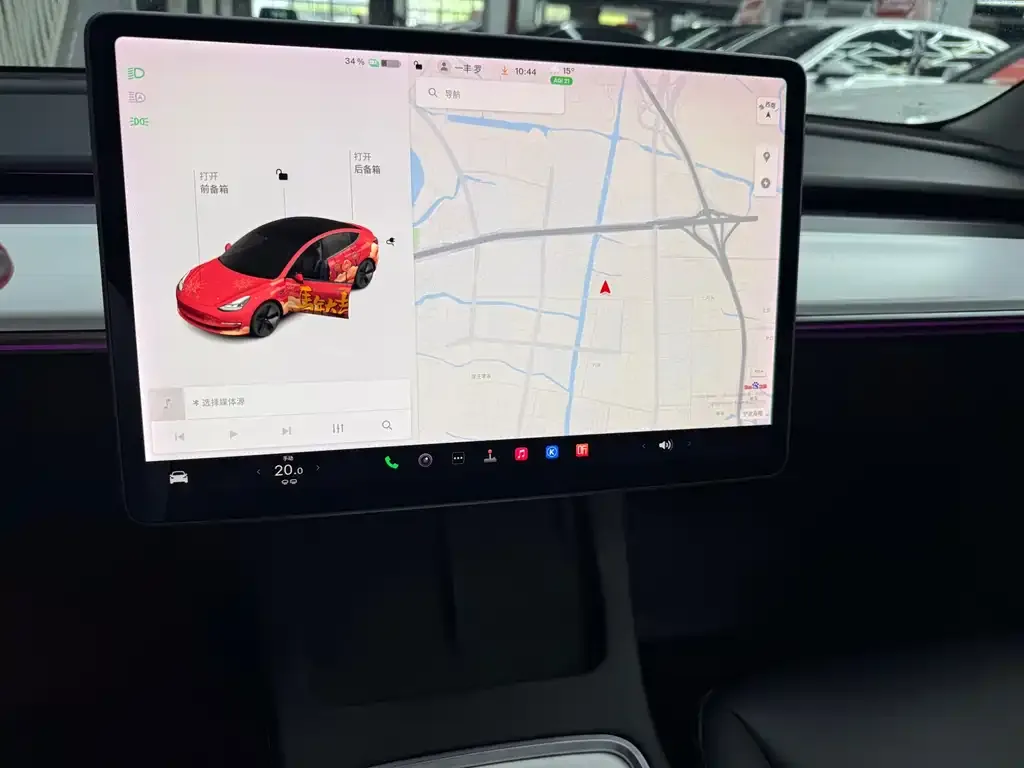 Tesla Model 3 — фото 3