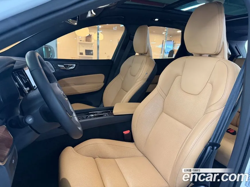 Volvo XC60 2025 из KR, фото 9