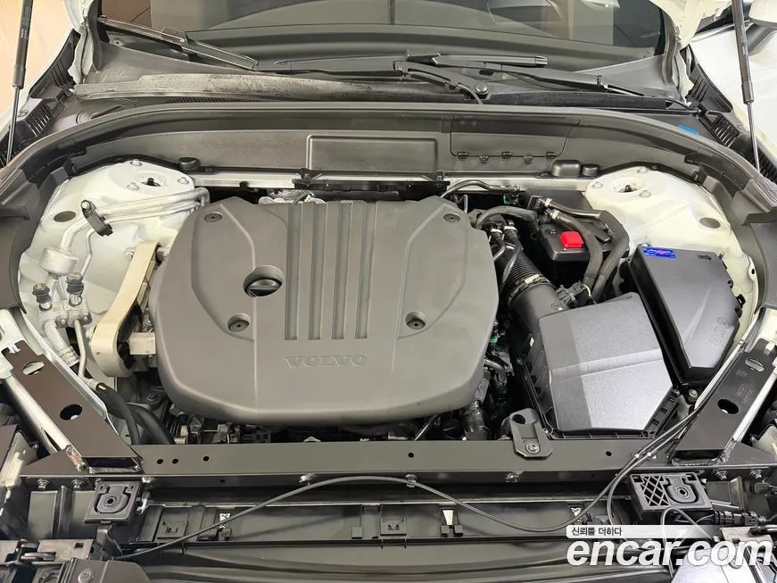 Volvo XC60 2025 из KR, фото 3