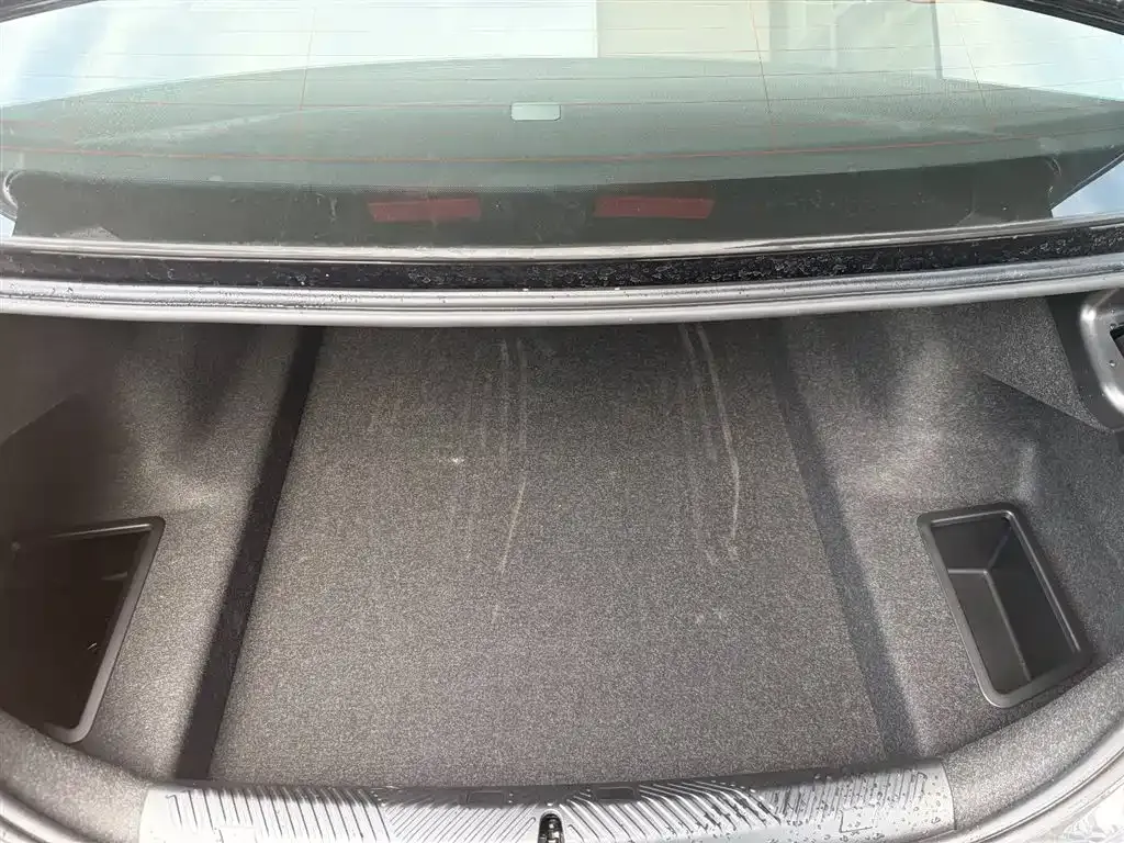 BMW 5 Series — фото 10