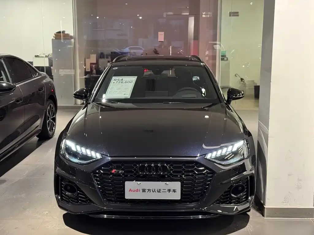 Audi RS 4 2025 из CN, фото 9