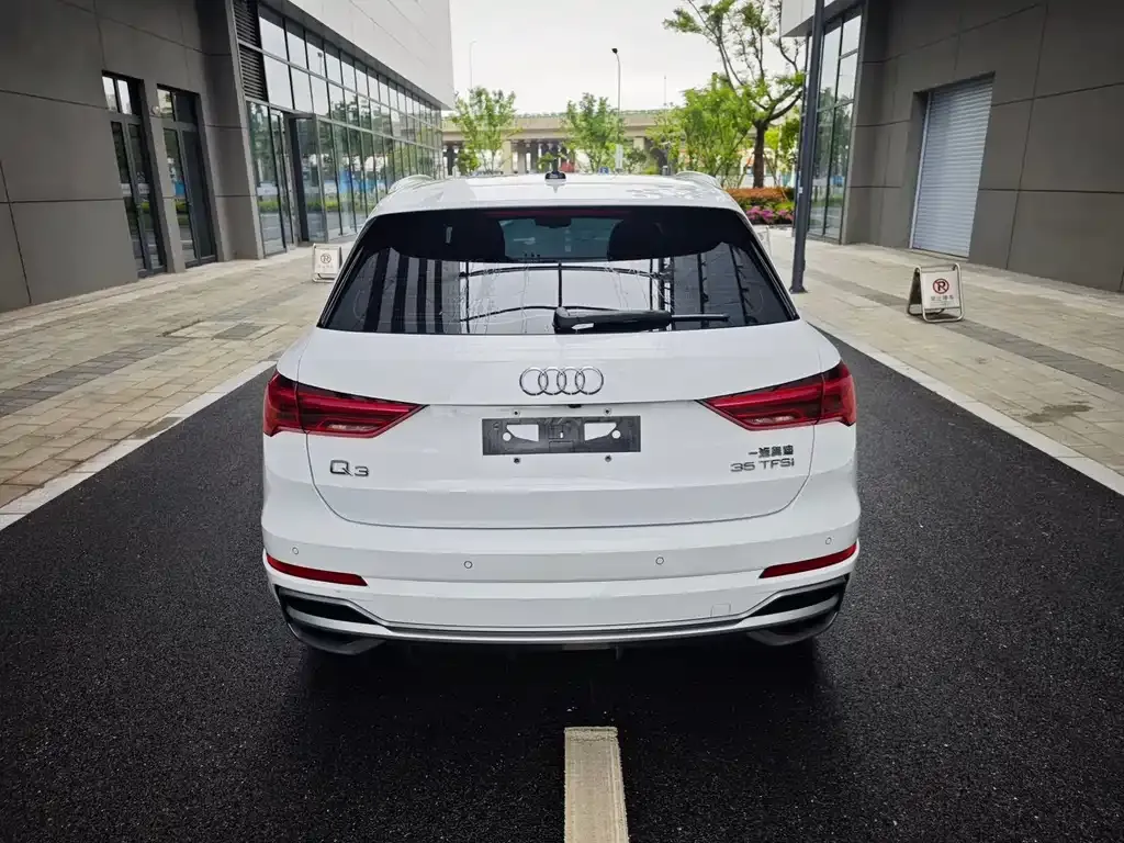 Audi Q3 — фото 9