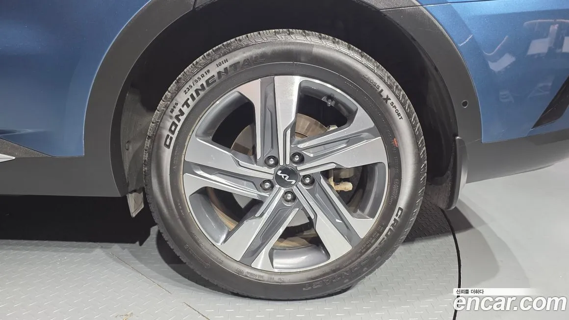 Kia Sorento — фото 10