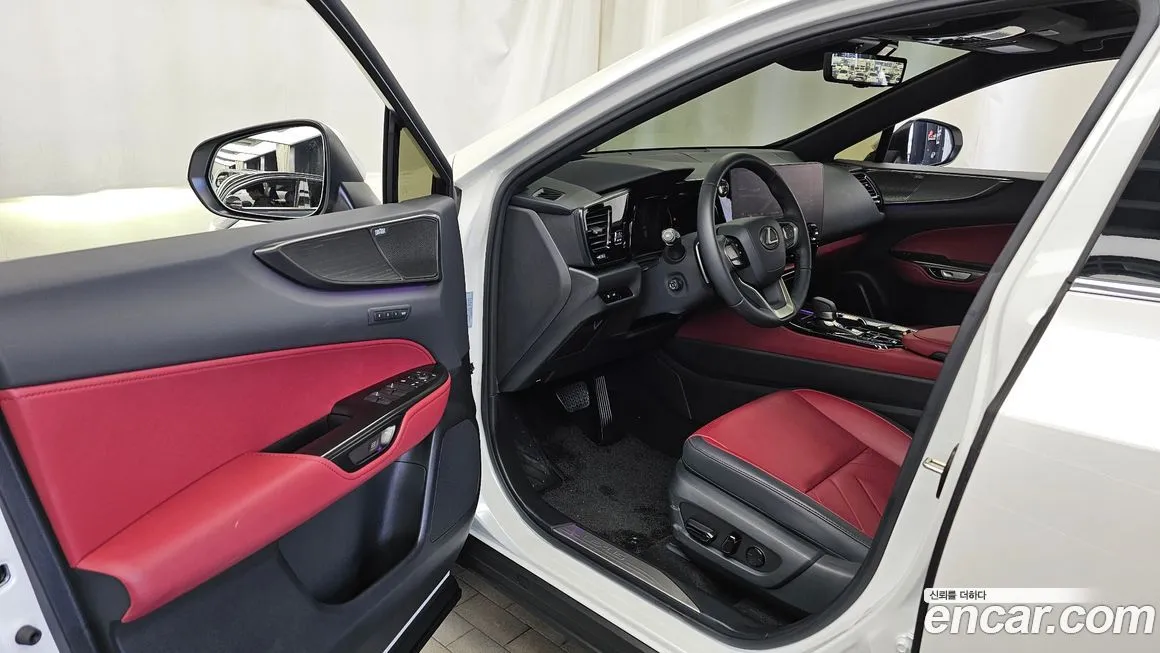 Lexus NX 2025 из KR, фото 4