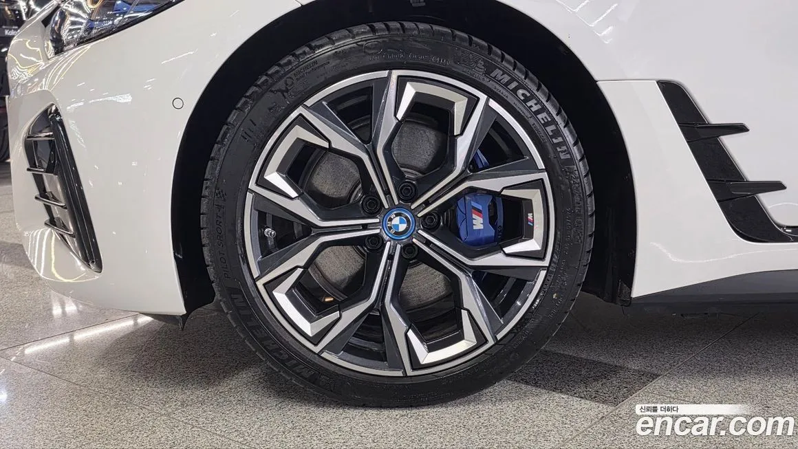 BMW i4 2024 из KR, фото 9