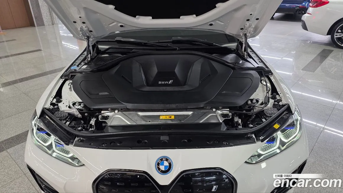 BMW i4 2024 из KR, фото 10