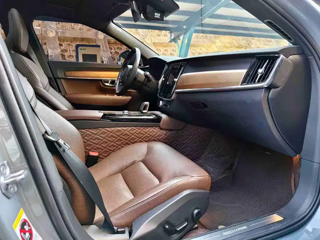 Volvo S90 PHEV 2022 из CN, фото 4