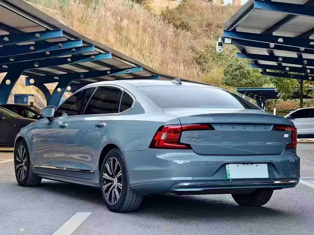 Volvo S90 PHEV 2022 из CN, фото 10