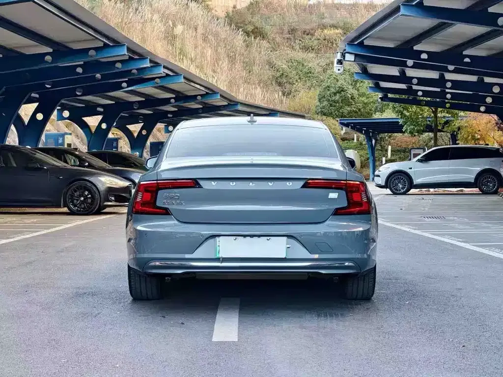 Volvo S90 PHEV 2022 из CN, фото 6