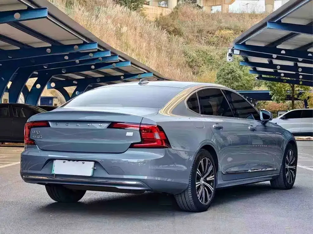 Volvo S90 PHEV 2022 из CN, фото 5