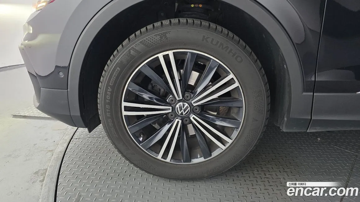 Volkswagen Tiguan 2021 из KR, фото 10