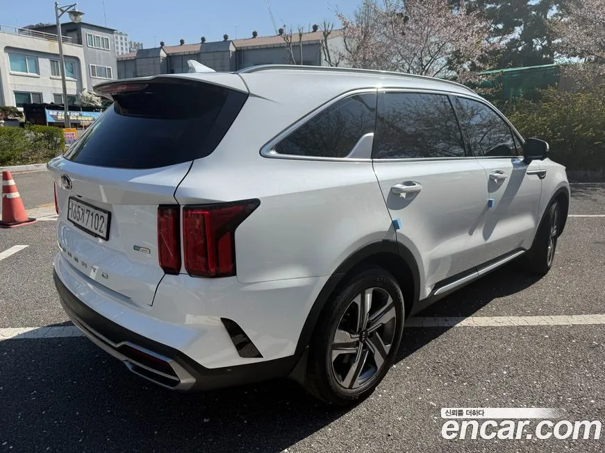 Kia Sorento — фото 10