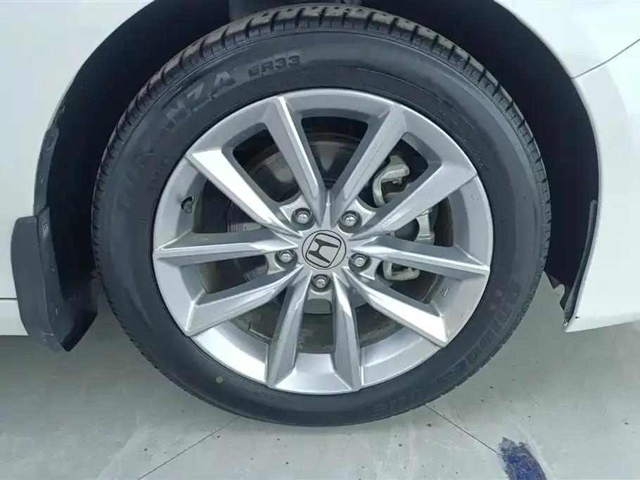 Honda Accord — фото 9
