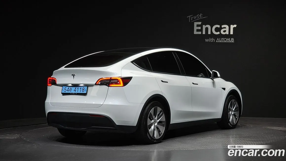Tesla Model Y — фото 2